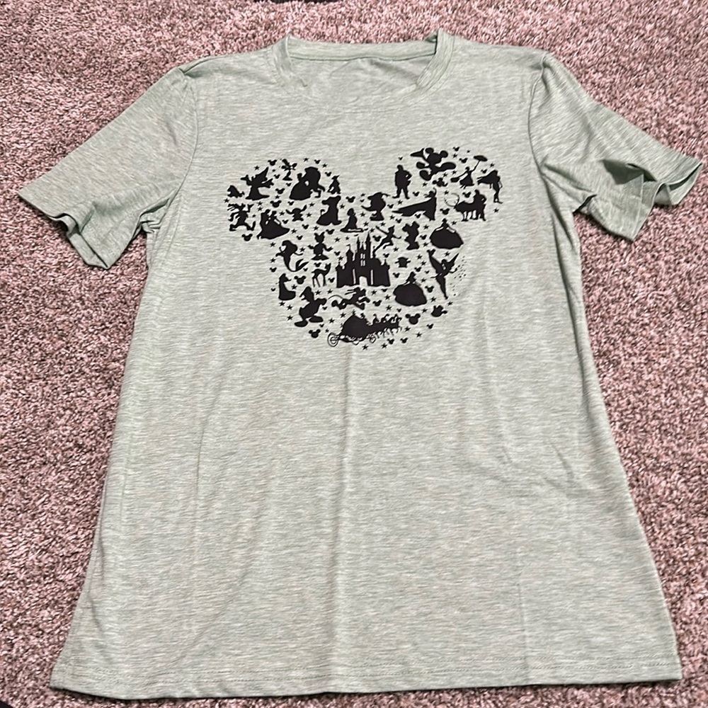 Women’s Disney theme shirt. Brand new!